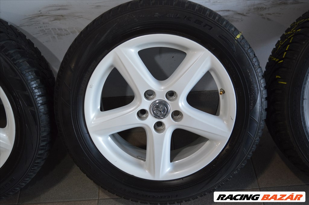  5x114.3 lyukosztású 17" alufelni,  215/60 újszerű Falken téli gumi  8. kép