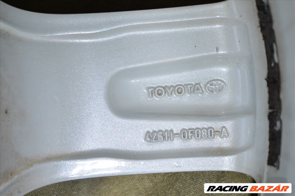  5x114.3 lyukosztású 17" alufelni,  215/60 újszerű Falken téli gumi  11. kép