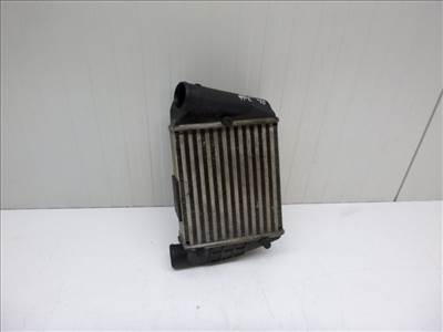 Audi A4 (8E B7) jobb első intercoolerhûtő 8E0145806L