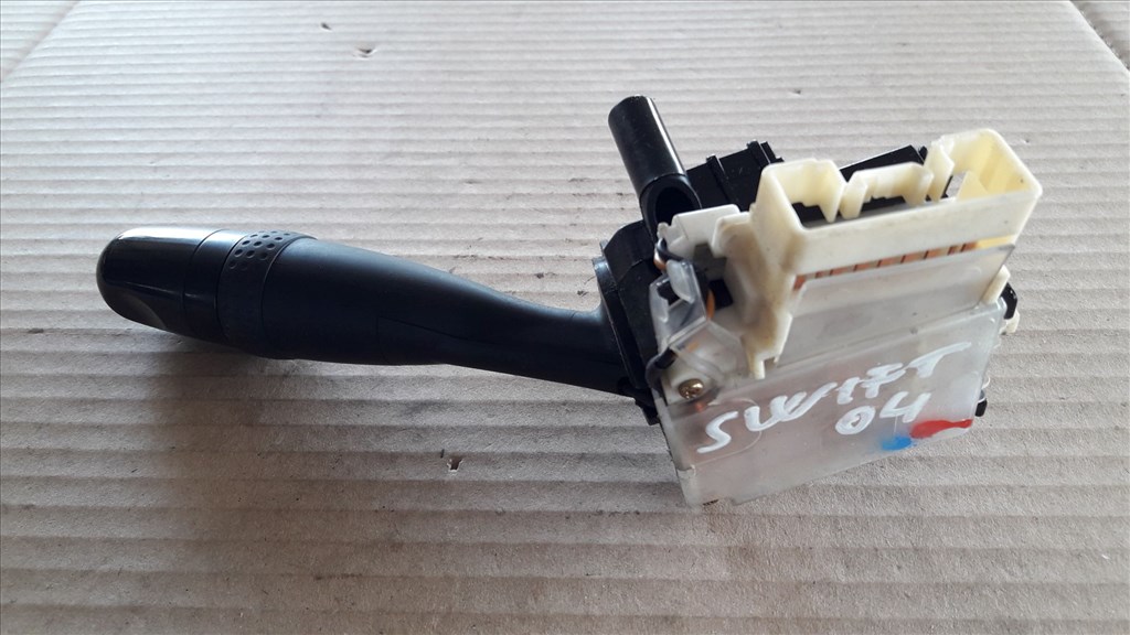 Suzuki Swift III 04-10 Index Kapcsoló 173 744 2. kép