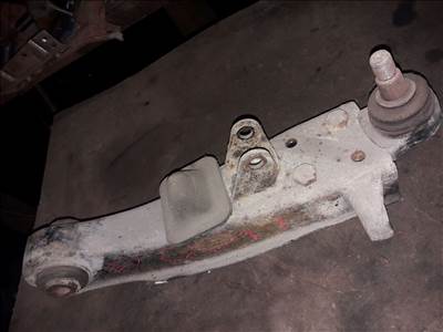 Mitsubishi L400 Bal Első Lengéscsillapító