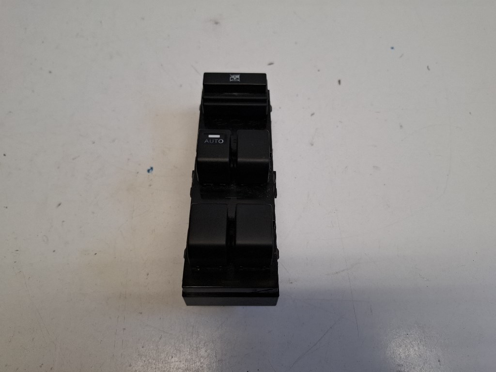 Kia Venga bal elsõ ablakemelõ kapcsoló 935701K000 1. kép