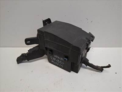 Kia Venga bal első biztosítéktábla motortér 912401P602