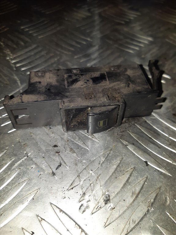 BMW 320D E46 Jobb Elsõ Ablakemelõ Kapcsoló 6 902 176 1. kép