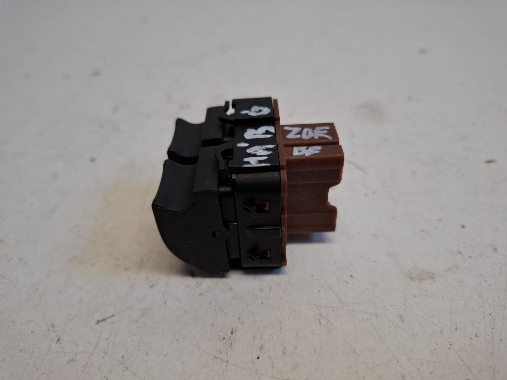 Renault Zoe bal elsõ ablakemelõ kapcsoló 254113300R 2. kép