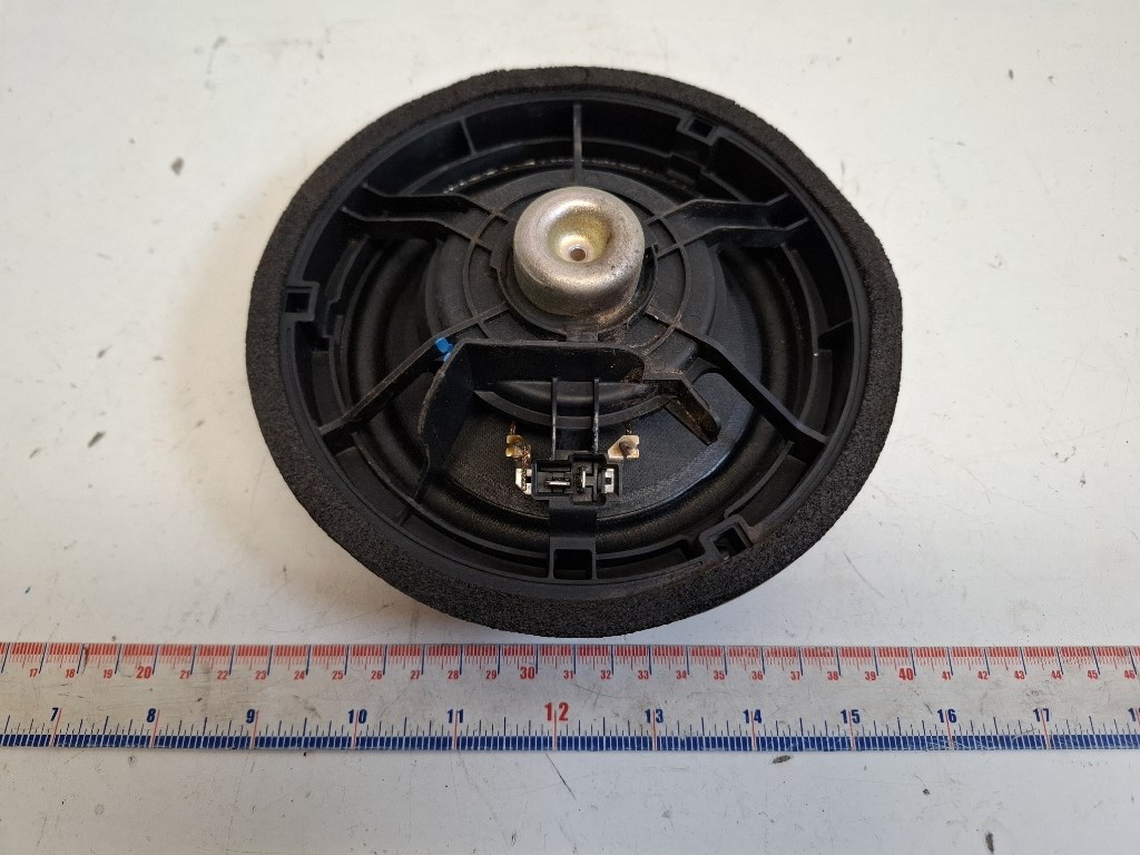 Suzuki SX4 S-Cross bal elsõ hangszóró 3910268L01 2. kép