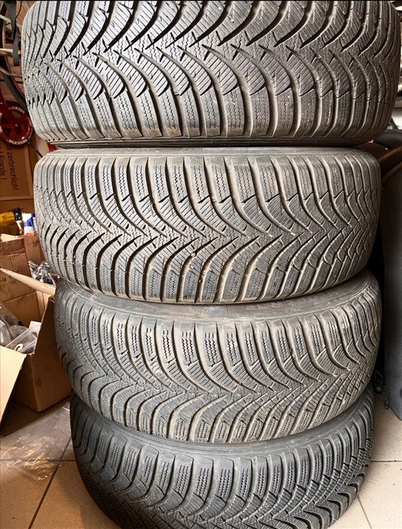  5x108 lyukosztású 16" használt Enzo alufelni, rajta 205/55 használt Hankook téli gumi gumi  4. kép