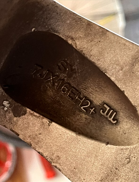  5x108 lyukosztású 16" használt Enzo alufelni, rajta 205/55 használt Hankook téli gumi gumi  6. kép