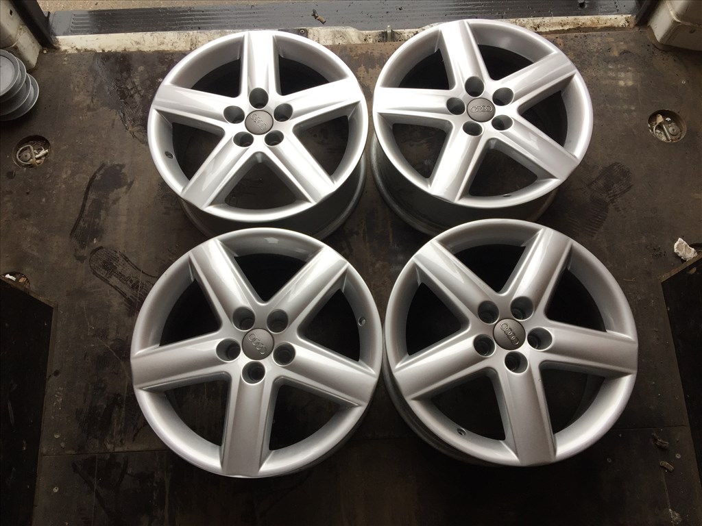  17-es, 5x112-es újszerű gyári Audi  alufelni 1. kép
