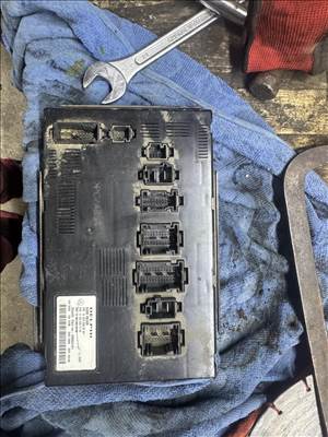 Mercedes ML-osztály W164 sam modul 