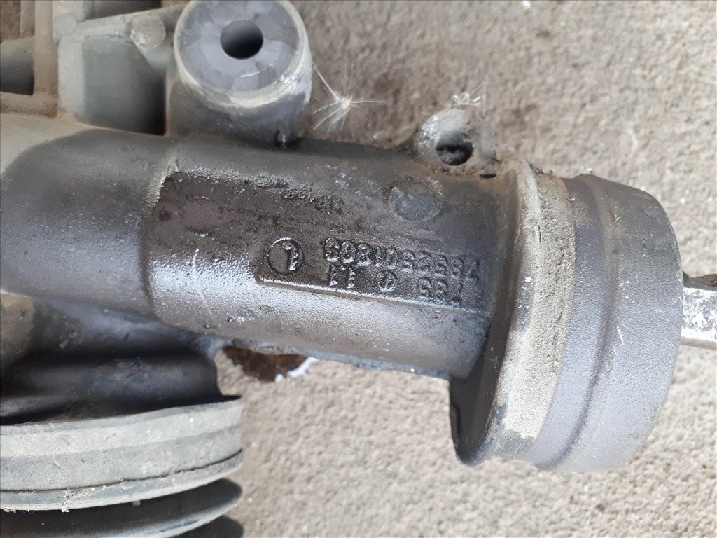 Audi A4 (B6) 1.8 benzines bontott szervós kormánymű 8E1 422 066 C 8e1422066c 6. kép