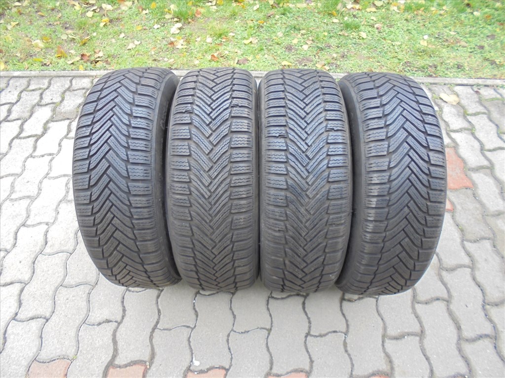 Michelin 195/60 R 16-os szinte új téli gumi eladó 1. kép