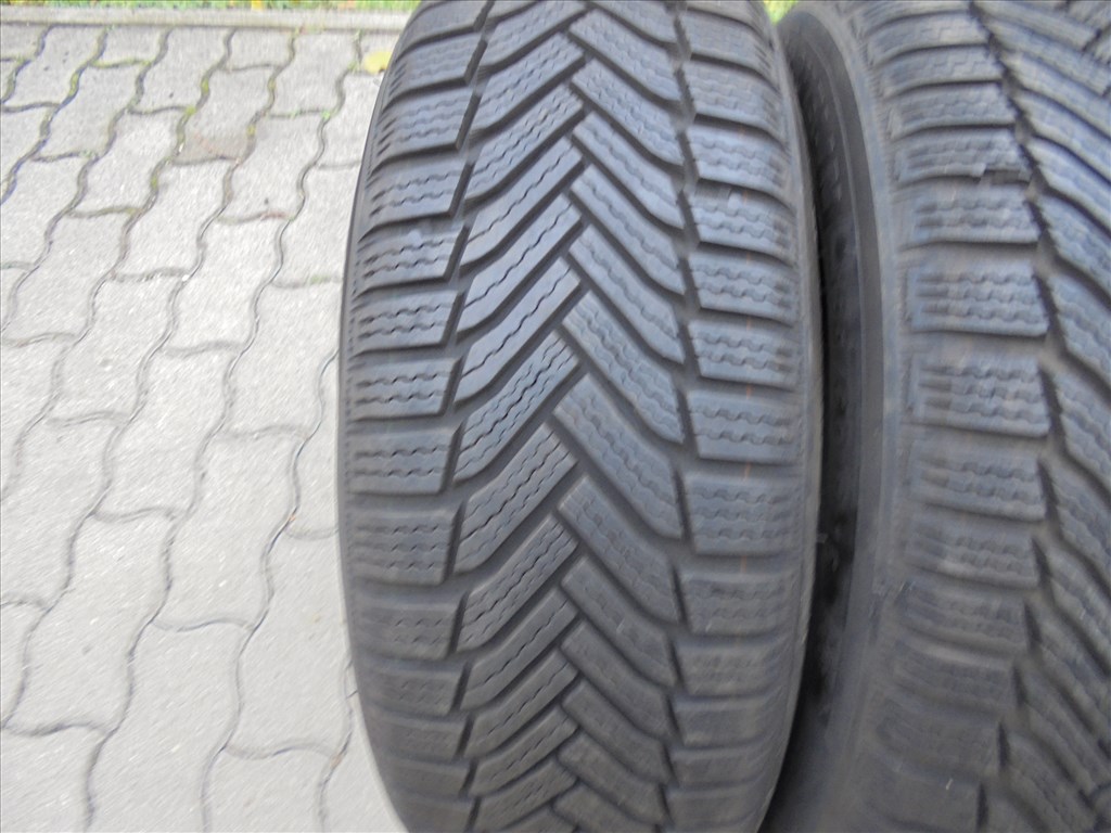 Michelin 195/60 R 16-os szinte új téli gumi eladó 2. kép