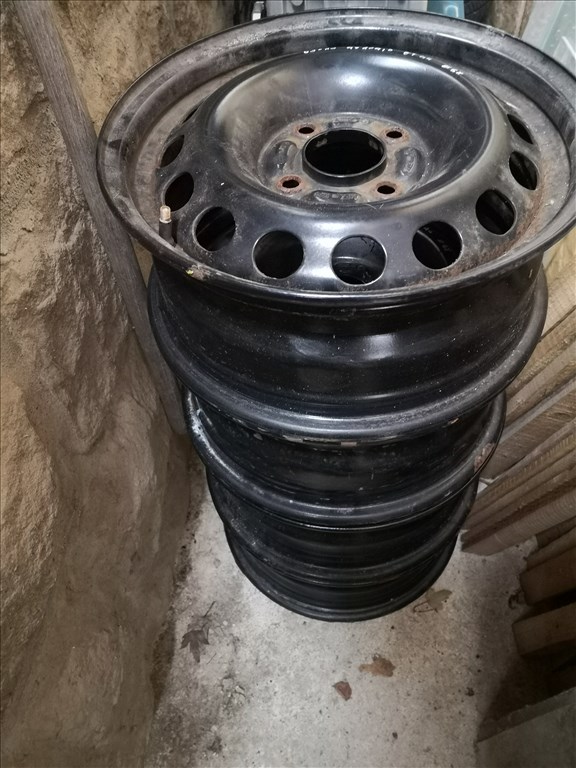  4x114.3 lyukosztású 6JJ 15" használt lemezfelni 2. kép
