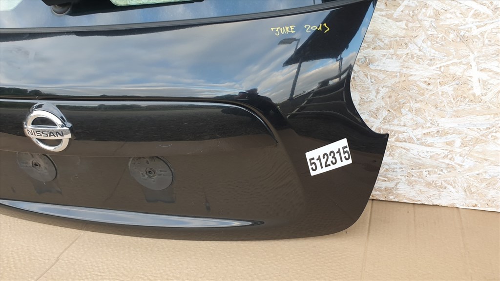 512315 Nissan Juke 2013, Csomagtérajtó, Komletten, Fekete. 3. kép