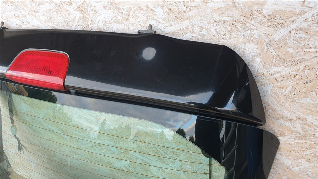 512315 Nissan Juke 2013, Csomagtérajtó, Komletten, Fekete. 8. kép