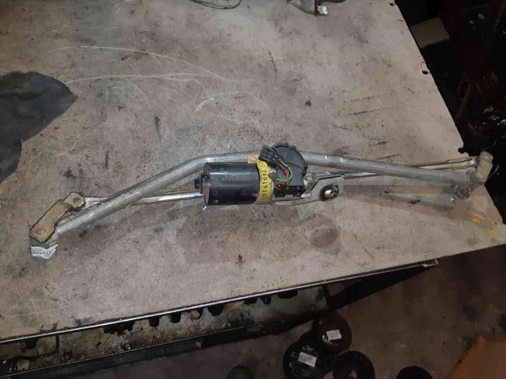 Volkswagen Transporter T4 91-03 Elsõ Ablaktörlõ Motor ቛõ Ablaktörlõ Mechanika 0 390 241 120 1. kép