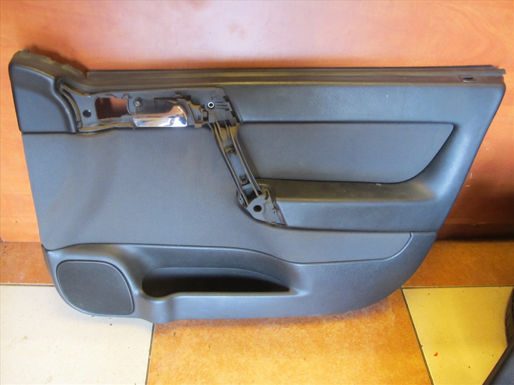 Opel Astra G jobb első ajtókárpit  1. kép