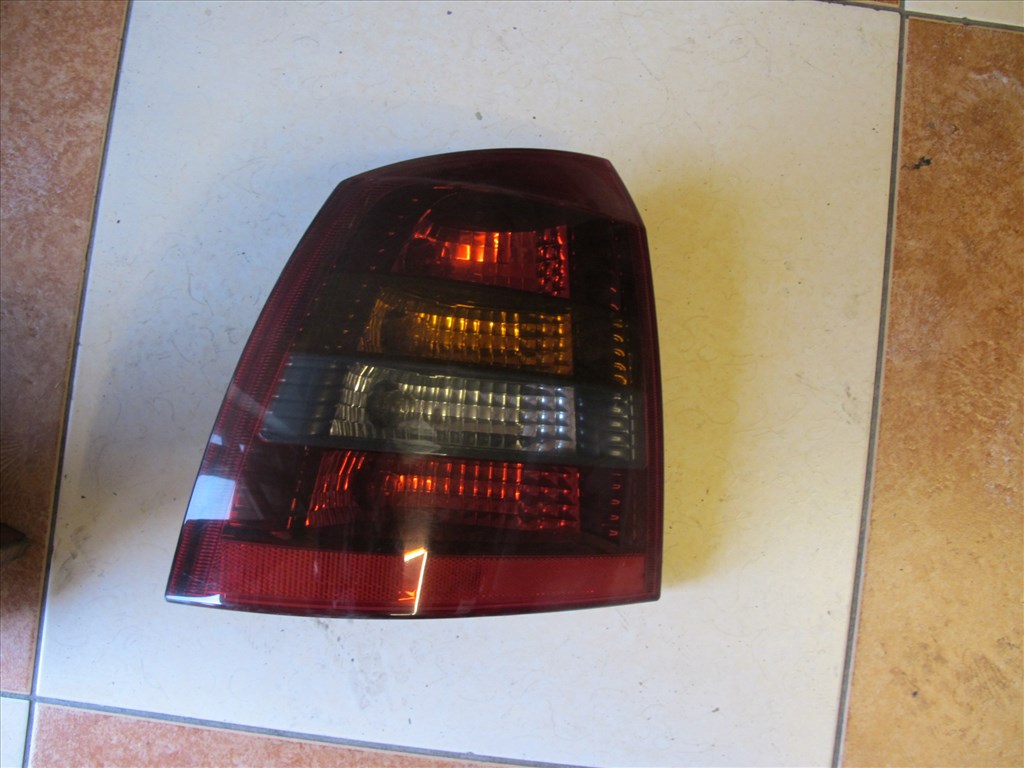 Opel Astra G jobb első ajtókárpit  6. kép