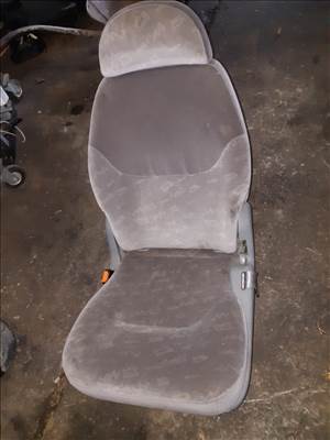 Ford Galaxy II Hátsó Ülés