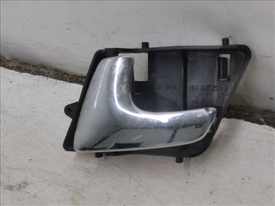 VW POLO CLASSIC (6KV2/ 6V5/ 9J2/ 9J4) 75 1.6 Bal hátsó Belső Kilincs #42390# 6K0837235B