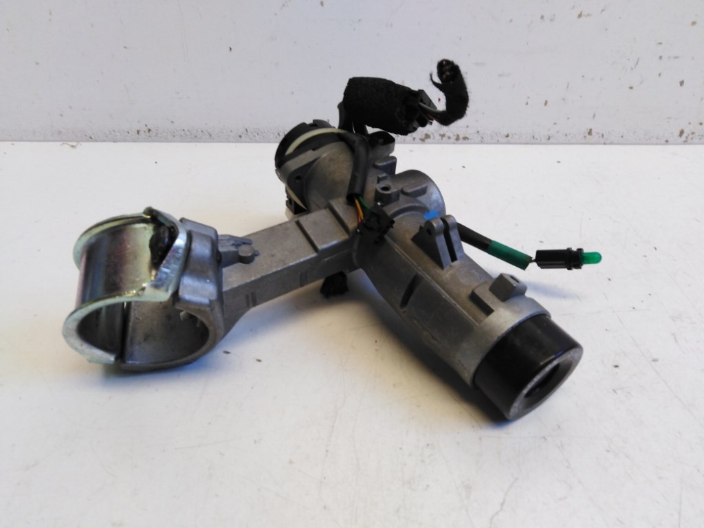 Chevrolet Captiva  gyújtáskapcsoló kulcsos 2. kép