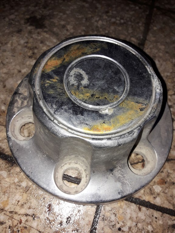 Isuzu Trooper Felni Kupak 897038 9770 1. kép