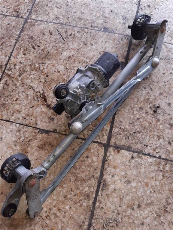 Renault Kadjar Elsõ Ablaktörlõ Motor ቛõ Ablaktörlõ Mechanika 2. kép