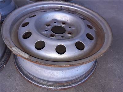 Lada 112 99-08 <p>Felni méret: 14"</p><p>Felni szélesség: 5.0</p><p>Furatszám: 4</p><p>Osztókör: 100.0</p><p>Állapot: Normál</p><p>Érdeklődéskor hivatkozzon erre: KIN-40138</p><p>Bármire van szüksége hívjon bizalommal!<br>Kizárólag munkaidőben hétfőtől - péntekig 8-12 13-16 óráig!<br>Alkatrészek széles választékban!<br>Hivatalos Regisztrált Autobontó Kecel!<br>Vásároljon Megbízható Helyről Beszerelési Garanciával Profiktól!</p> 22000