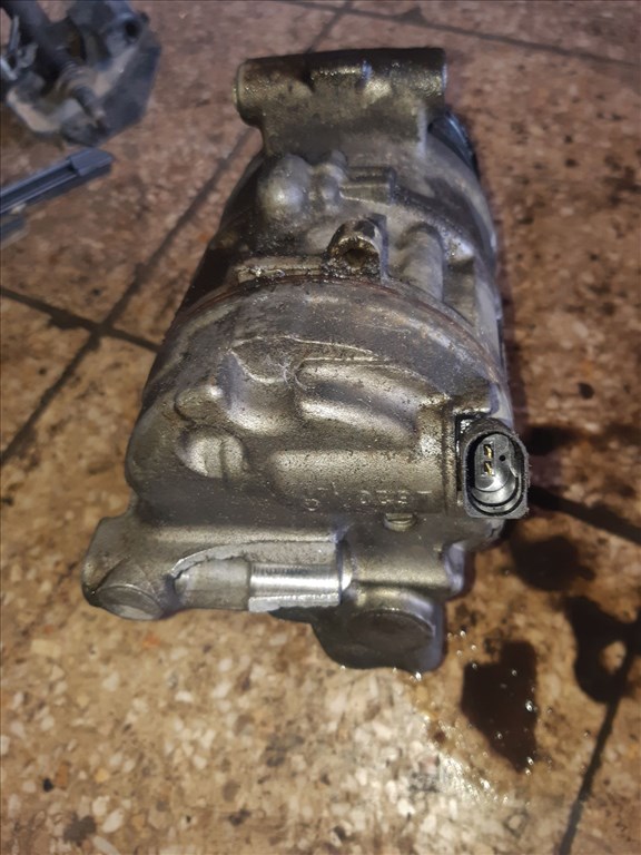 Audi A4 B8 Klíma Kompresszor 8K0 260 805 4. kép