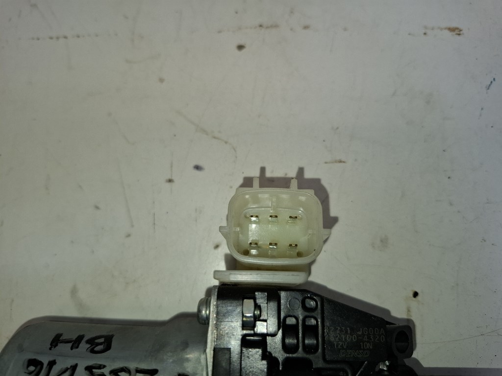 Nissan X-trail (T31) bal hátsó ablakemelõ motor 82731JG00A 2621004320 4. kép