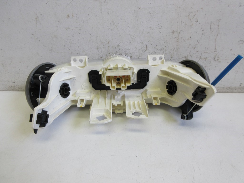 Toyota Aygo (AB10) fûtéskapcsoló (fûtés kapcsoló) 559000H010 2. kép