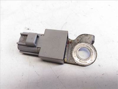 Toyota Yaris Verso  rádió zavarszûrő 9098004141