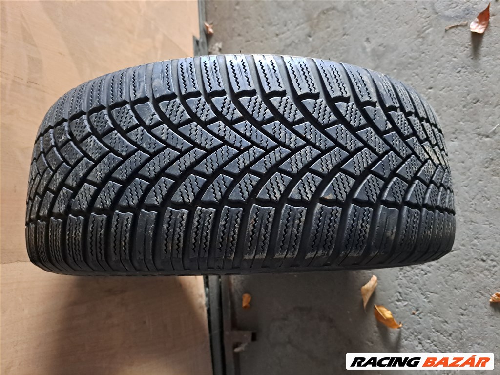 1db 215/55 R16 Bridgestone Blizzak LM005 téli gumi eladó!!! (DOT2022)  1. kép