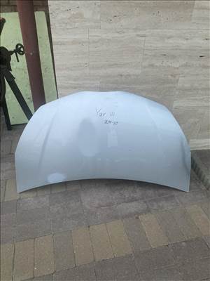 Toyota Yaris III. Gyári motorháztető (2011-20)