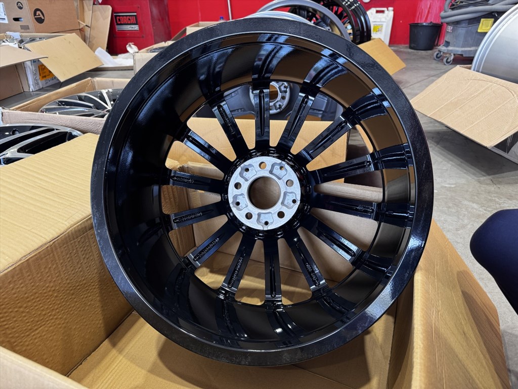 R20 Original mercedes 8J ET43 - A213 401 2200 / A2134012200 1db felni alufelni 11. kép