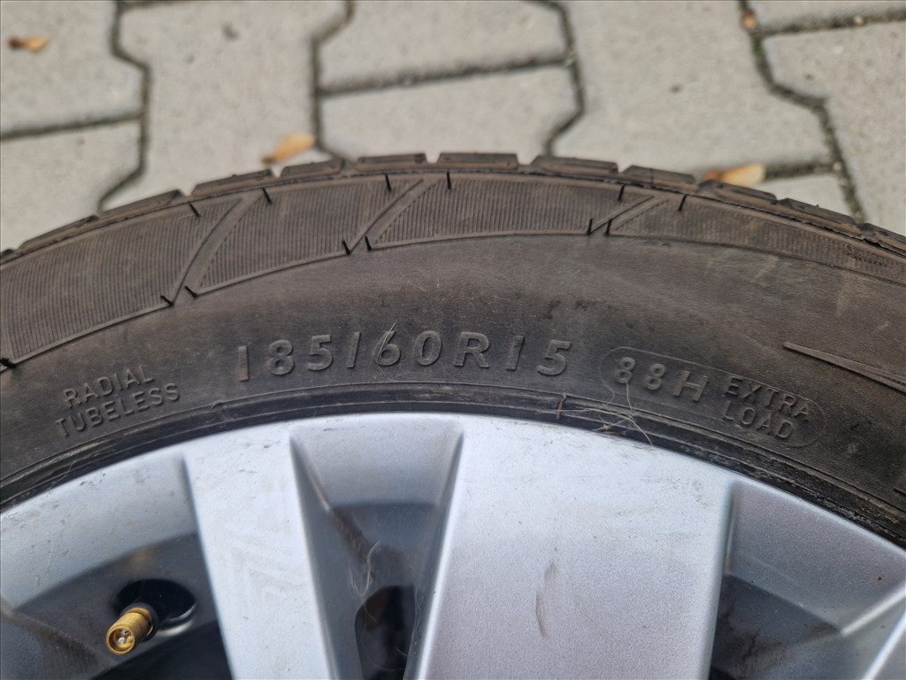  5x100 15" alufelni Dunlop SP Sport téli PÓTKERÉK (26135, 26136) 3. kép