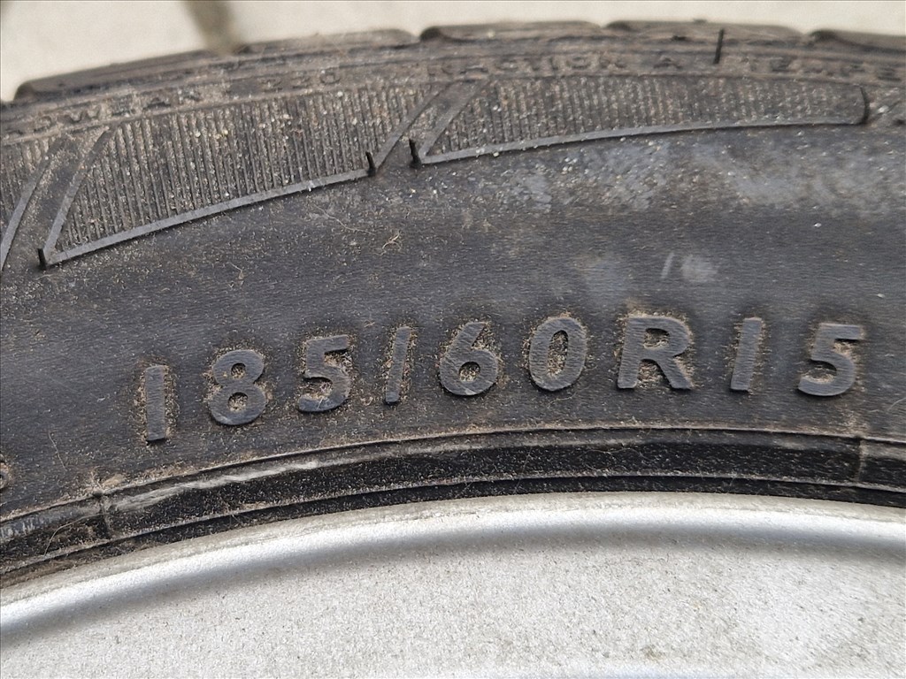  5x100 15" alufelni Dunlop SP Sport téli PÓTKERÉK (26135, 26136) 12. kép