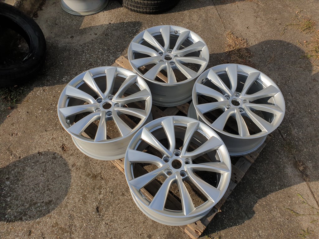 19" 5x114,3 Tesla 1. kép