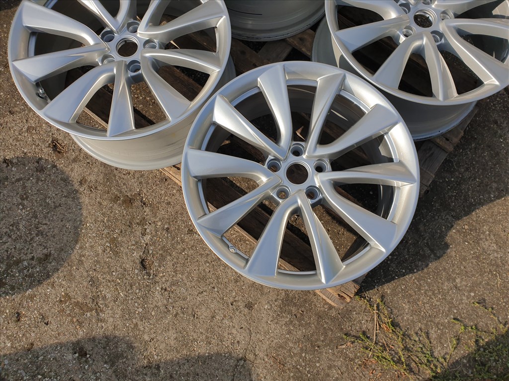 19" 5x114,3 Tesla 4. kép