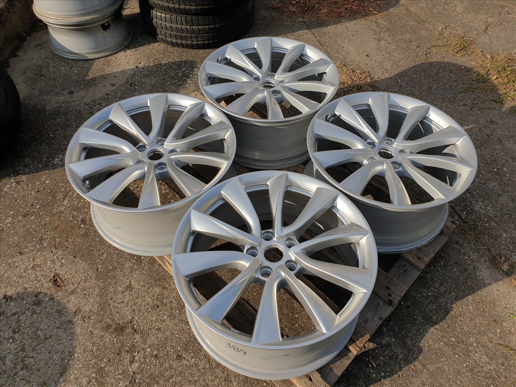 19" 5x114,3 Tesla 6. kép