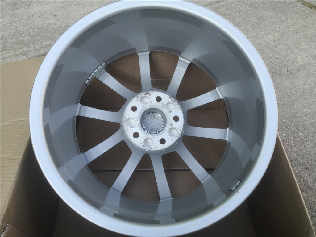 Audi A6 17-es gyári alufelni 6. kép