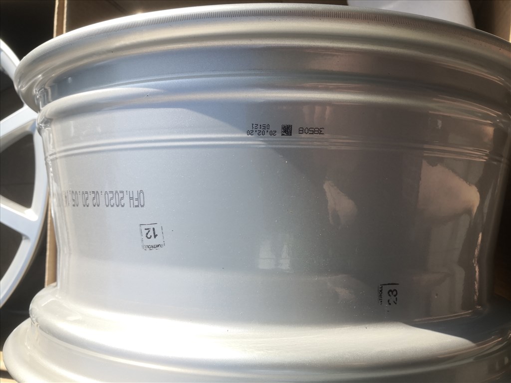 Audi A6 17-es gyári alufelni 10. kép