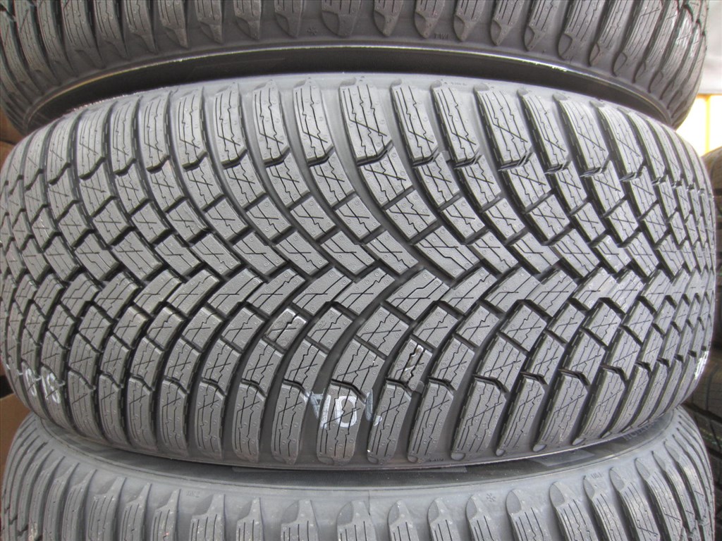  225/55 R17 PIRELLI CINTURATO WINTER3 101V 2. kép