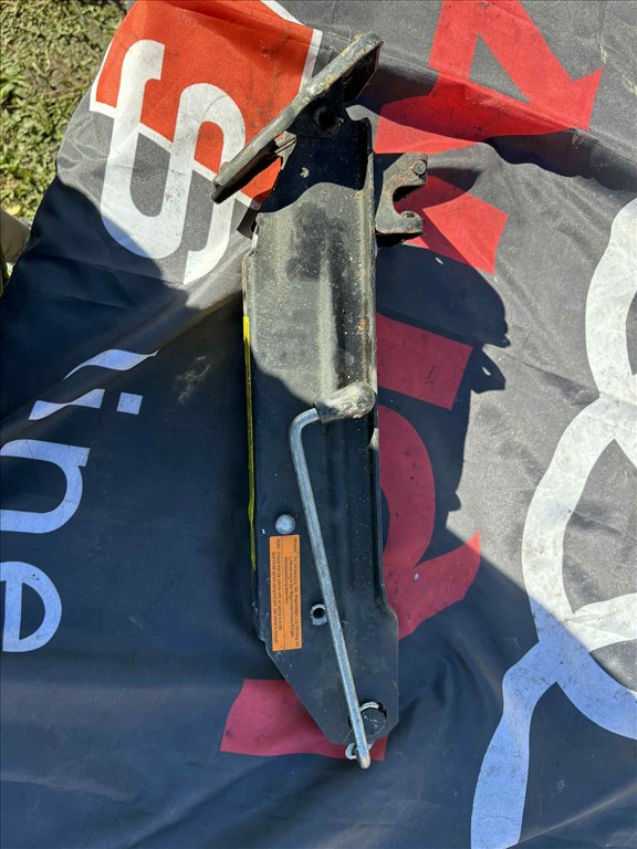 Audi Q7 (4L) emelő  7l0011031h 2. kép