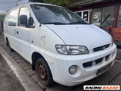 Hyundai H200 2.4i bontott alkatrészei