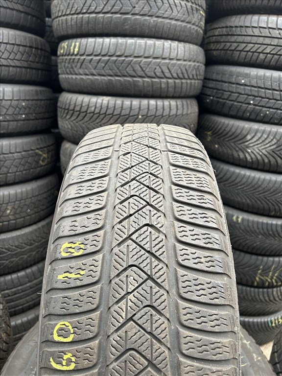 4db 225/60×18″ Pirelli téli gumiabroncs. (3751772) 2. kép