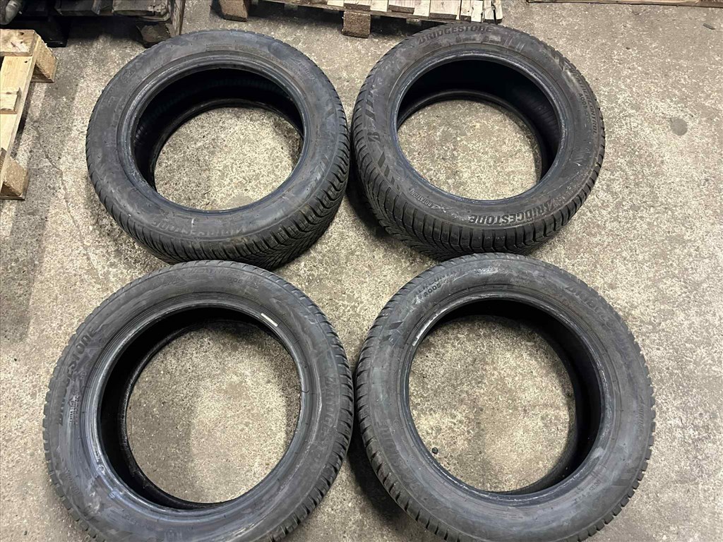  205/5516" használt Bridgestone négyévszakos gumi  1. kép