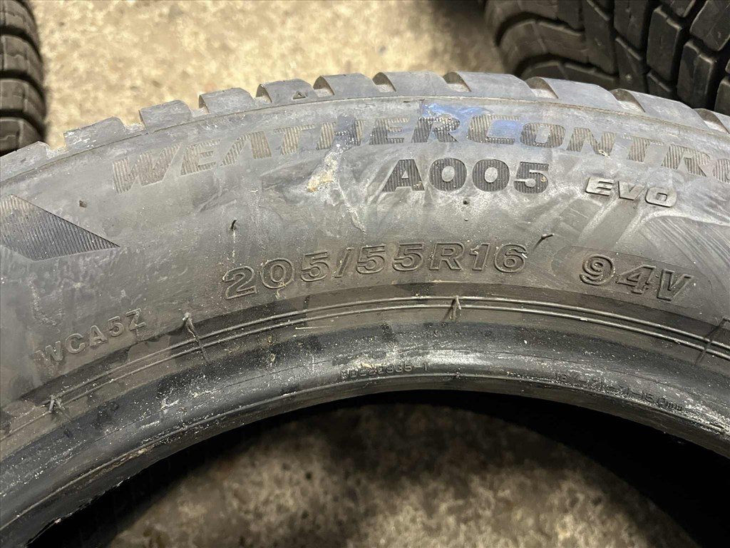  205/5516" használt Bridgestone négyévszakos gumi  5. kép