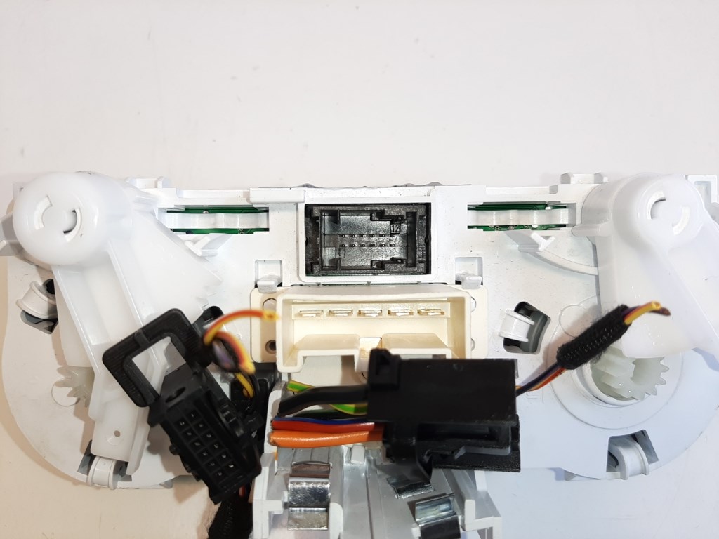 Opel Adam  fûtéskapcsoló (fûtés kapcsoló) 5W8204619 3. kép